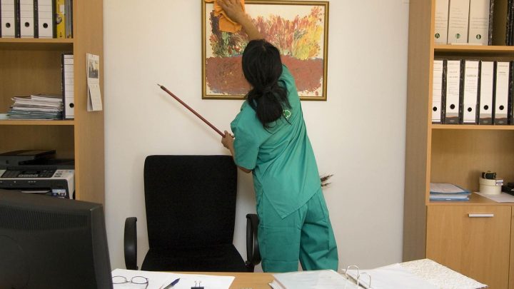 Berliner Reinigungsfirma bietet Büroreinigung an 7 Tagen/Woche